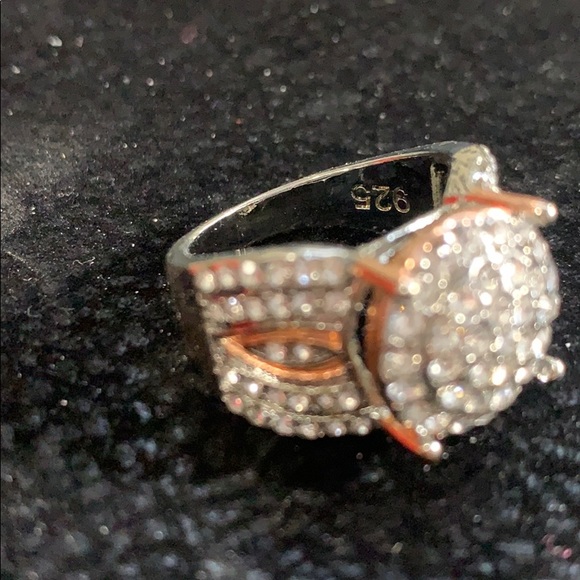 Ring - Picture 4 of 4